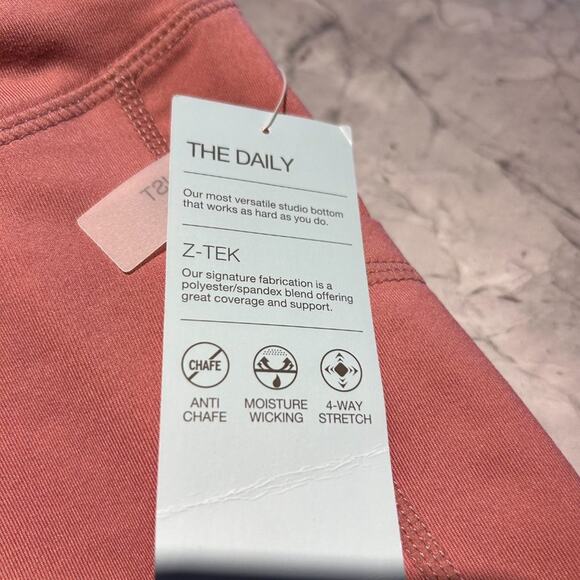 NWT Zella High Waist Daily Pocket Crop Leggings Purple Mesa Womens X-Small - Picture 8 of 9